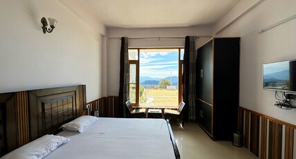 Hawk Eye Resort Room Type - Standard Room with Valley View