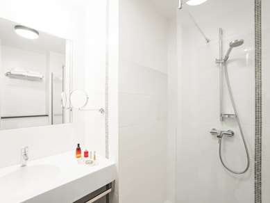 IBIS STYLES BRUSSELS STEPHANIE - Tap to explore photos