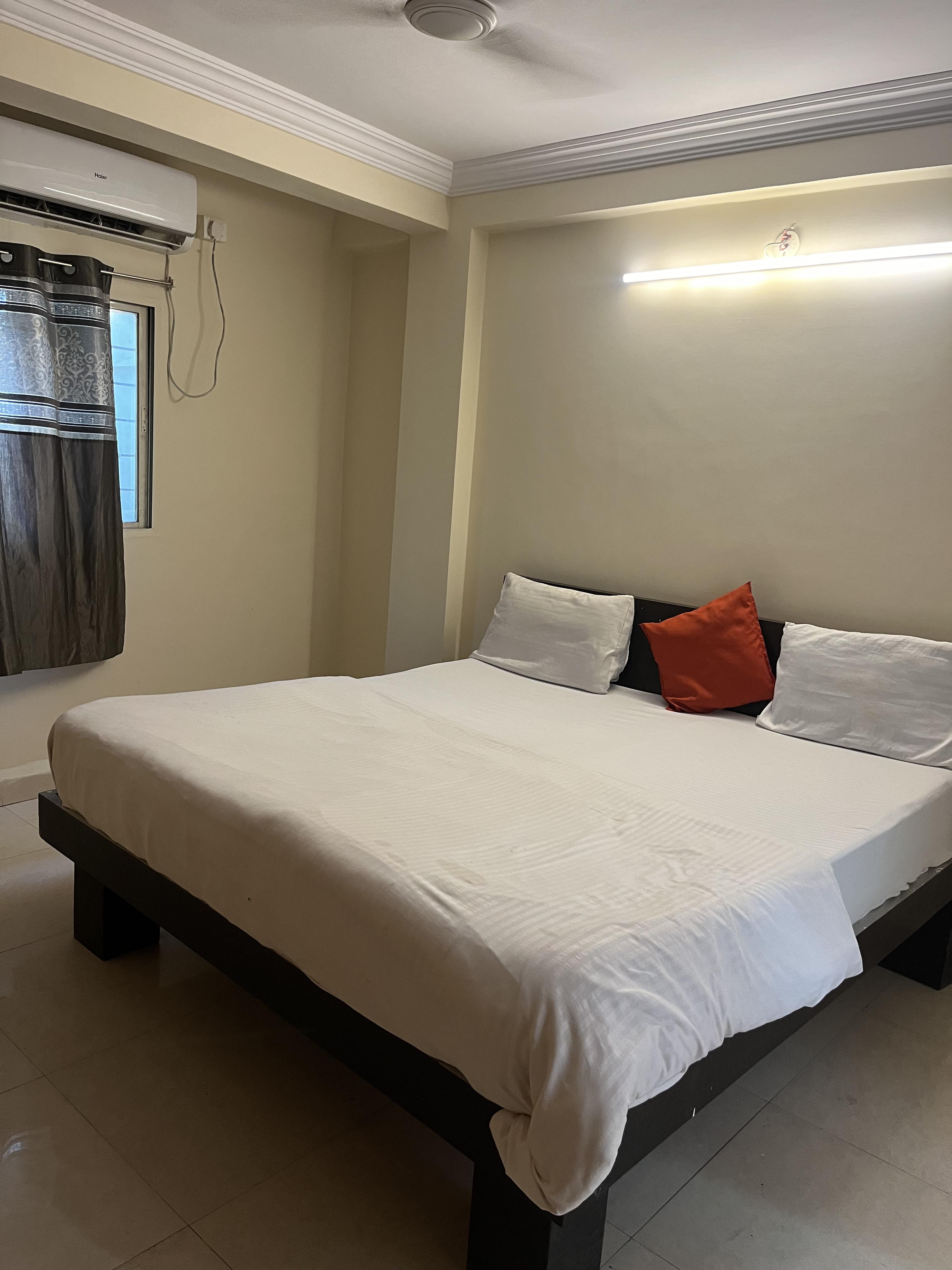 Mahakal Sagar Guest House - Tap to explore photos