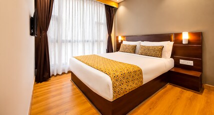 SUMITEL VISTA 800 METER FROM MALL ROAD Room Type - Deluxe Room