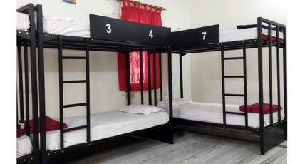 Kygo Hostels Room Type - 12 Bed Mixed Dormitory room