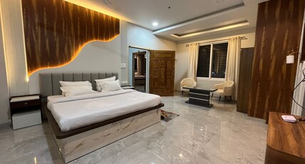 HC Riverview | Luxury Stay Room Type - Luxury Premium Room one