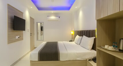 Hotel Red Chilly Adarsh Nagar Room Type - Deluxe Room with Free Parking and Wi-Fi Hotel Red Chilly Adarsh Nagar Room Type - Deluxe Room with Free Parking and Wi-Fi
