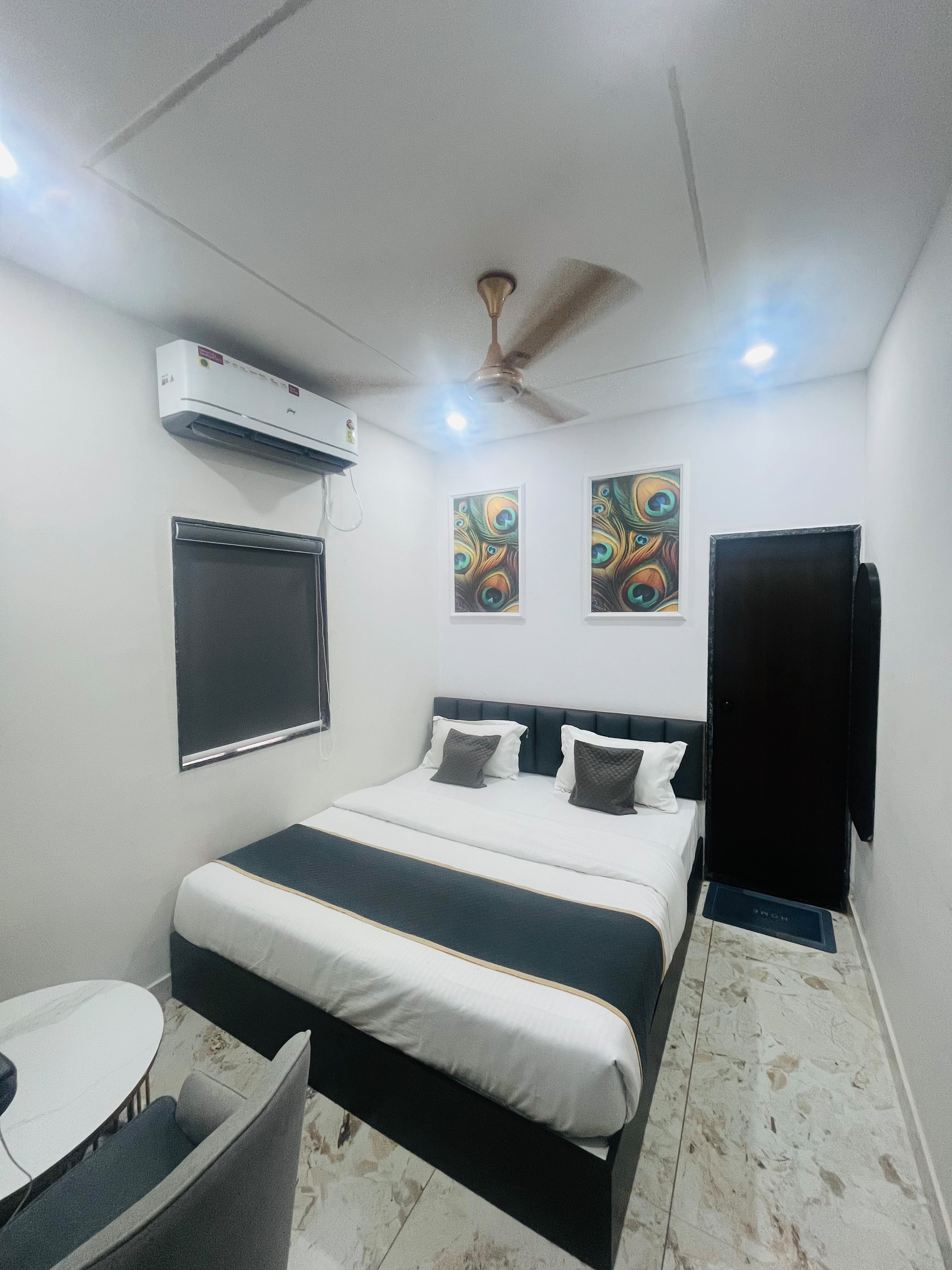 Hotel Shree Kesari Nandan - Tap to explore photos