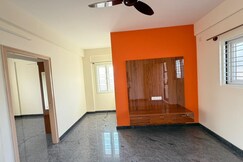 1BHK Balcony lift Nr HSR Flyover bus stop