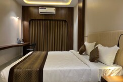Hotel  Purnima Regency Dhule