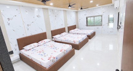 Meera Marriage Hall & Hotel Room Type - Master Room