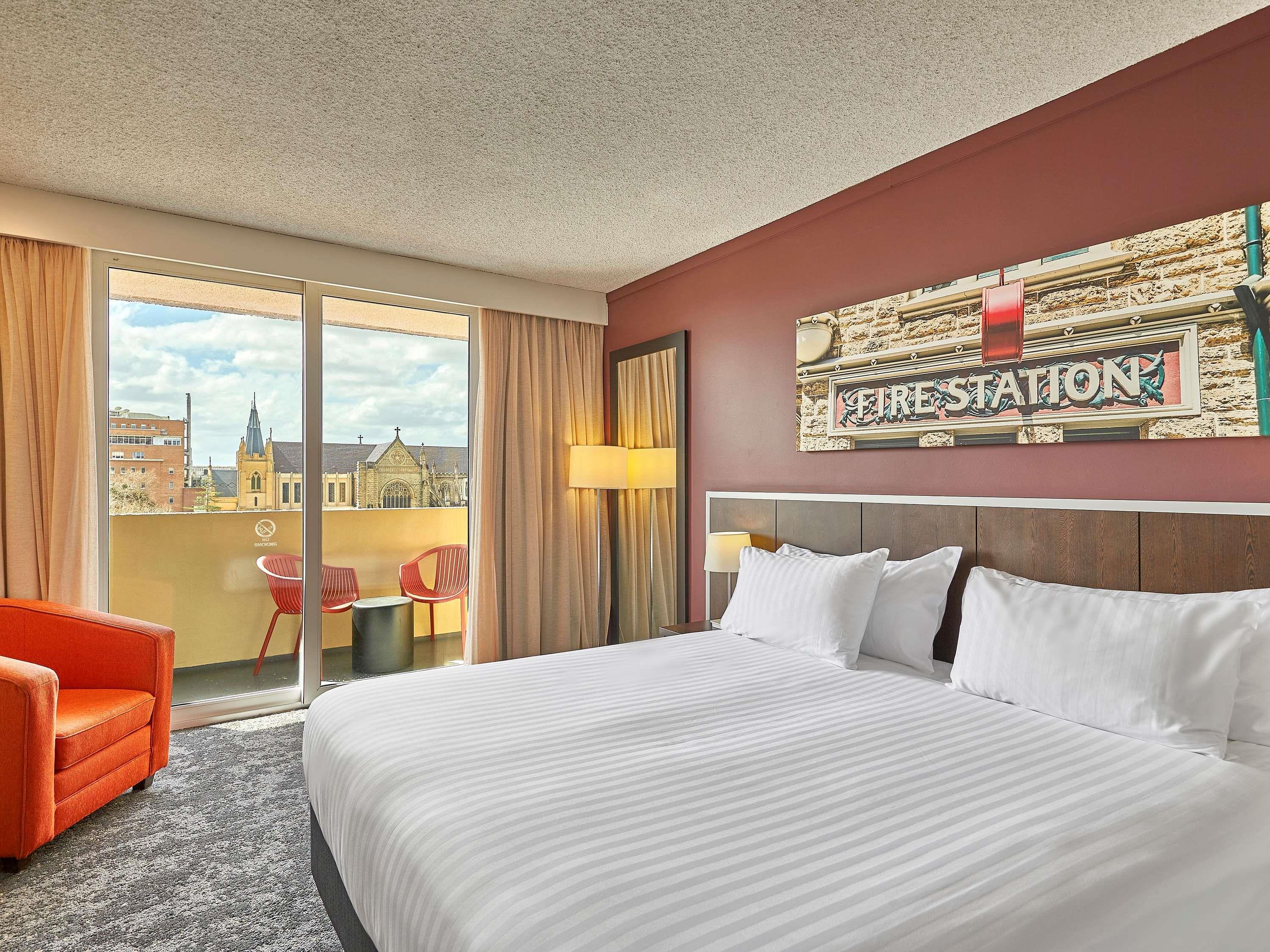 Mercure Perth On Hay - Tap to explore photos