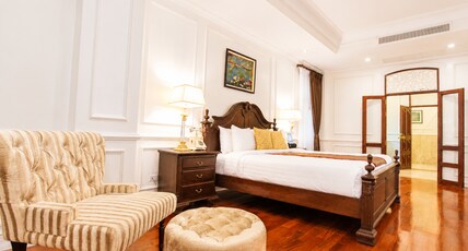 Dhavara Boutique Hotel Room Type - Royal Lao Suite