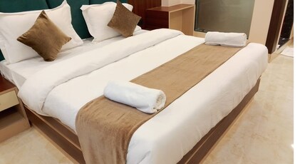 Hotel Gulmohar Tree Room Type - PREMIUM ROOM Hotel Gulmohar Tree Room Type - PREMIUM ROOM