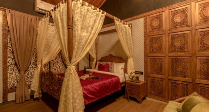 Dio Regaalo Theme Resort, Ratnagiri Room Type - Jashn-E- Kashmir