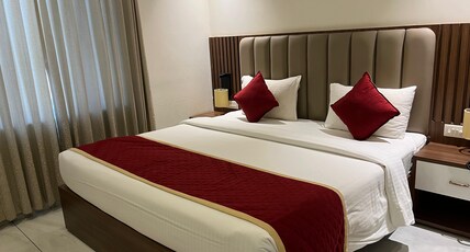 Hotel Kailash Residency Room Type - Deluxe AC Room