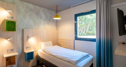 Greet Hotel Bordeaux Aeroport Room Type - Family Room for 5 people