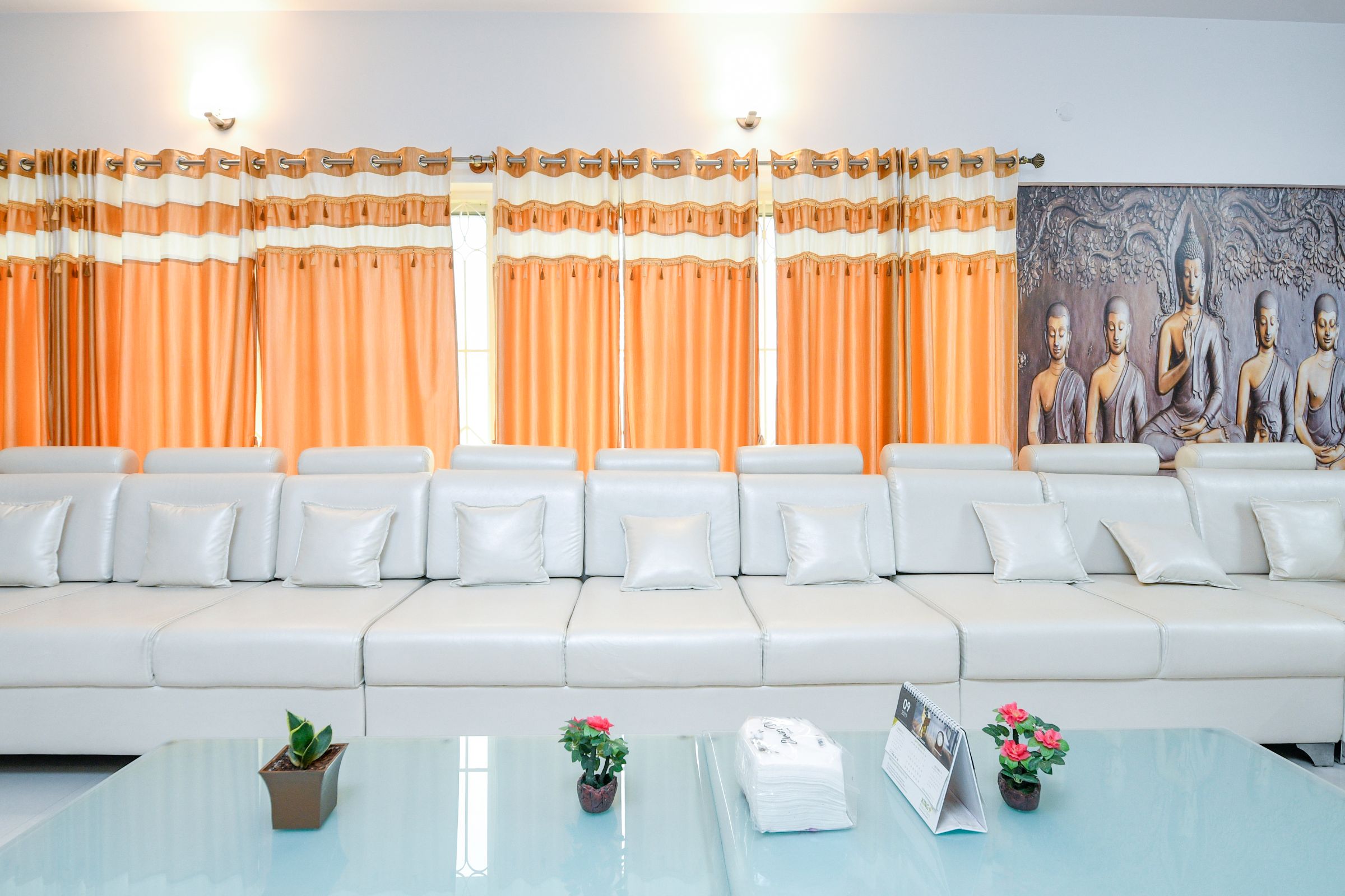 Extended Executive Stay - Executive Room - Tap to explore photos