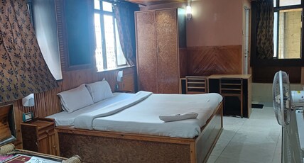 Hotel Assembly Room Type - Super Deluxe Tripple