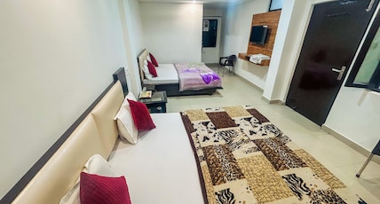 Madhuban Guest House Room Type - Family Suite Room Four Bed Non AC Madhuban Guest House Room Type - Family Suite Room Four Bed Non AC