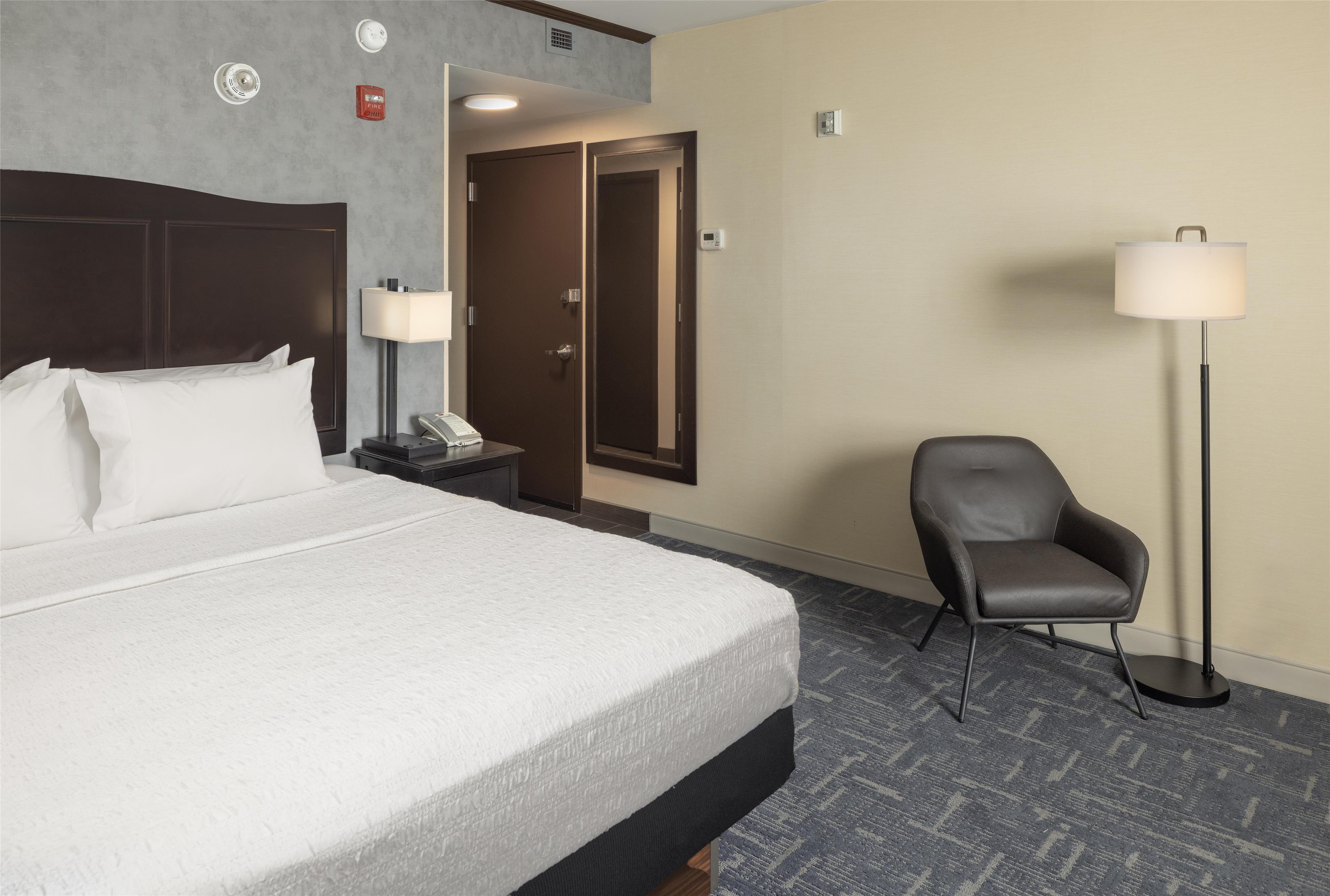 Hampton Inn by Hilton Lewiston-Auburn - Tap to explore photos