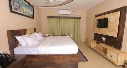 Hotel Raj Palace Room Type - Garden View Luxury Suite