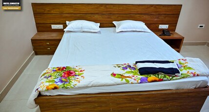 HOTEL SWASTIK Room Type - ROYAL DELUXE