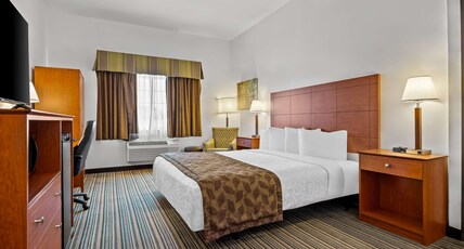 Best Western Liberty Inn Room Type - Accessible - 1 King, Mobility Accessible, Roll In Shower, Non-Smoking, Full Breakfast Best Western Liberty Inn Room Type - Accessible - 1 King, Mobility Accessible, Roll In Shower, Non-Smoking, Full Breakfast