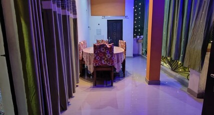 AMBRICANA PG HOUSE Room Type - Famliy Room