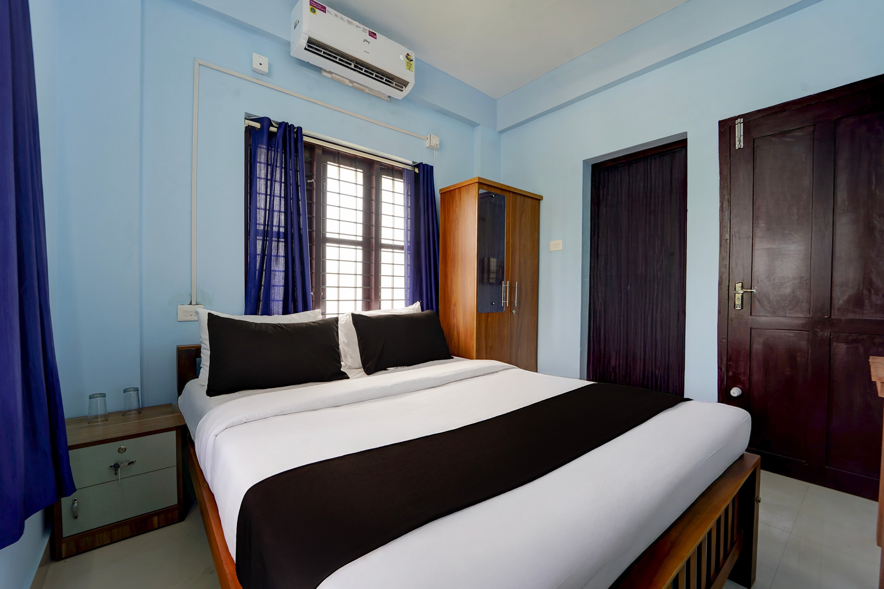 Super Collection O Peroorkada Junction Formerly Snehalayam Stays - Tap to explore photos