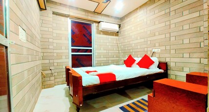 Hotel Dev Homestay- Infornt of BHU Room Type - Room No- 104