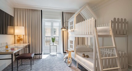 H Room Type - DELUXE SUITE WITH A VIEW