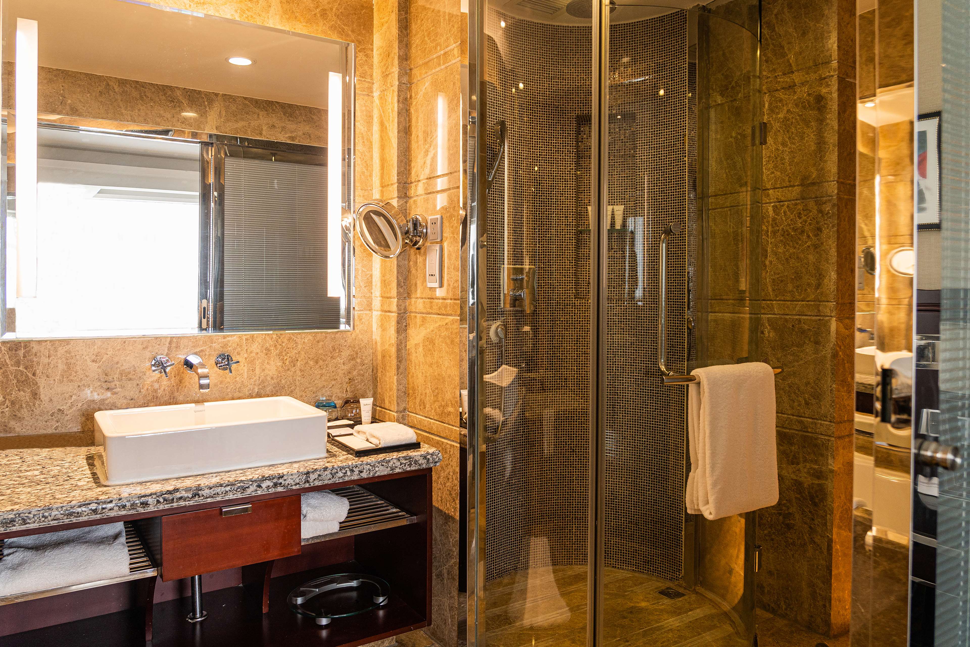 Radisson Tianjin - Tap to explore photos