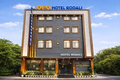 OPO Essential Rodali Karol Bagh
