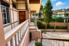 Say Hill Side Villa