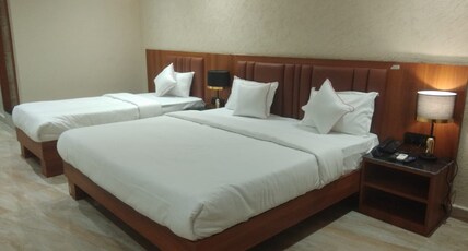 Hotel Shreeja Central Bhawanipatna Room Type - Triple Sharing Room
