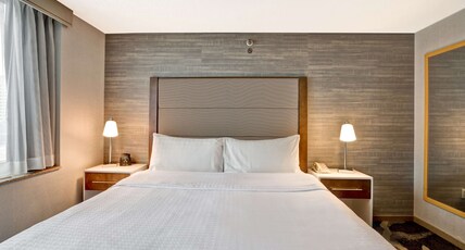 Homewood Suites by Hilton Chicago Downtown Room Type - 1 KG 1BDRM STE NS VIEW