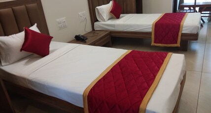 Hotel Rays Inn Room Type - Twin Beds Without AC