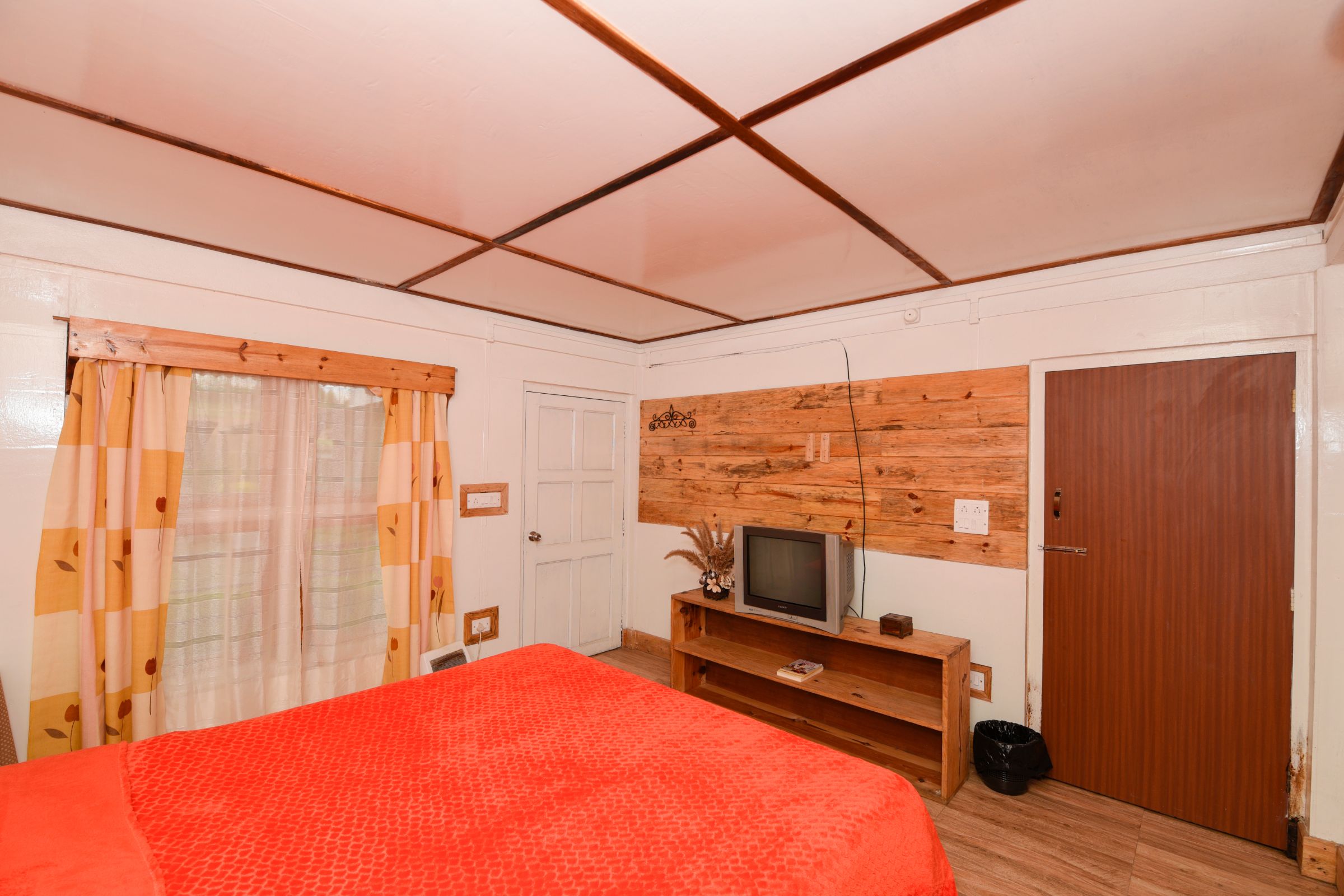 Latngenlang Homestay - Tap to explore photos