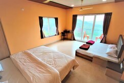 Paramounts Vinayaka 3 bhk holiday home Dam view (1st floor)