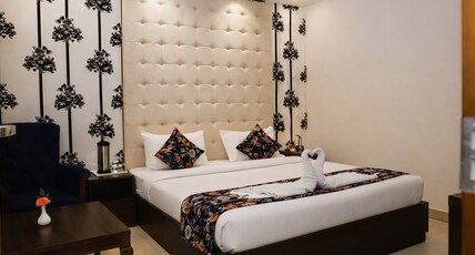 Hotel SC Residency Room Type - Deluxe Room