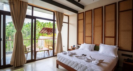 Sea Hills Resort Room Type - La Bougainvillea with Bathtub Room