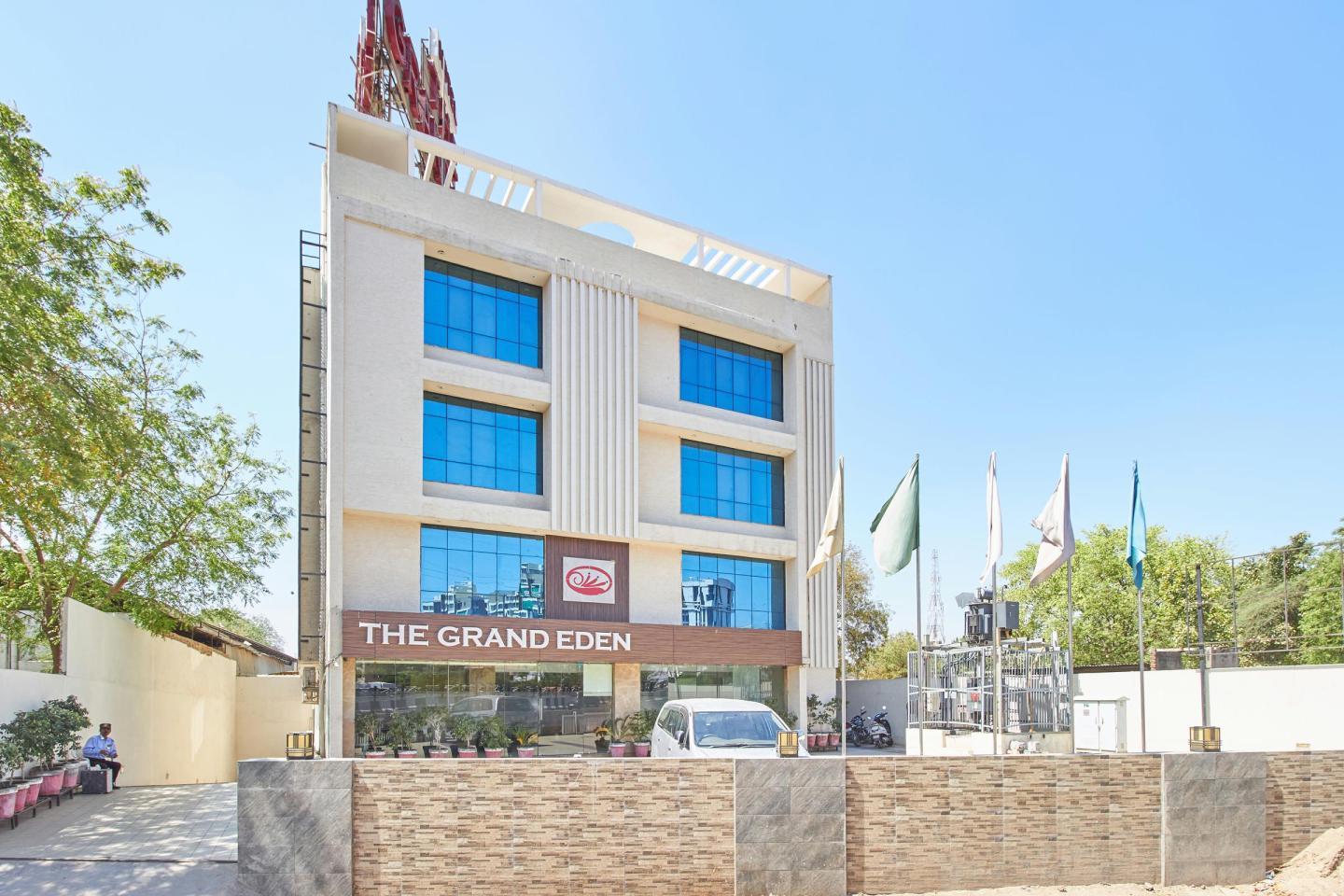 The Grand Eden Hotel - Tap to explore photos