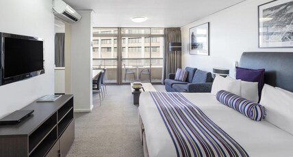 Oaks Sydney Hyde Park Suites Room Type - Studio Executive Room