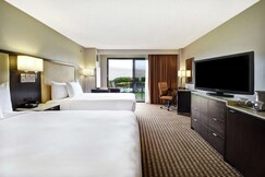 DoubleTree by Hilton Pleasanton at The Club