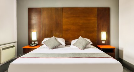 Sheffield Metropolitan Hotel by Belvilla Room Type - Standard Double Room