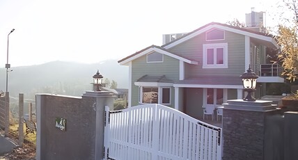 Mountain View Holiday Rentals Room Type - WINTERGREEN -LOWER DECK