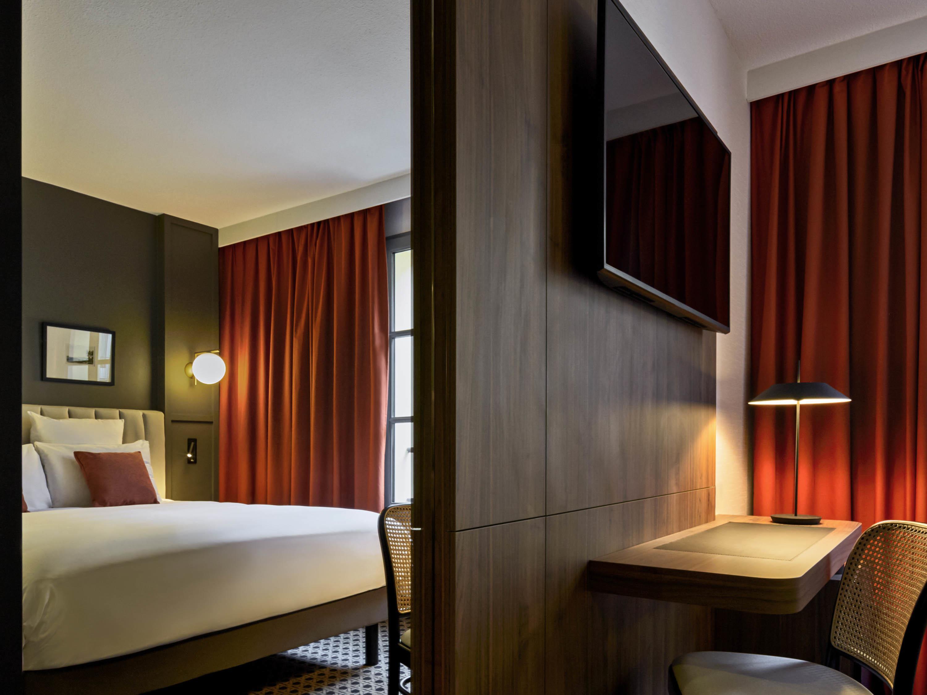 Mercure Versailles Chateau - Tap to explore photos