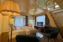 Aether | Luxe 1 Room Kitchen with cozy Attic in Old Manali