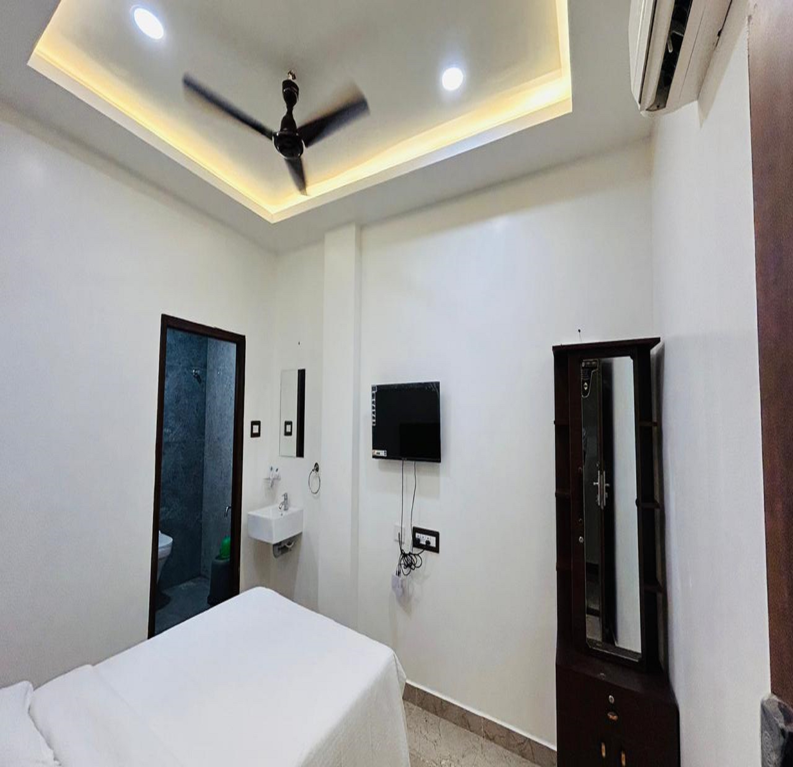 Grand Sri Krishna Residency - Tap to explore photos