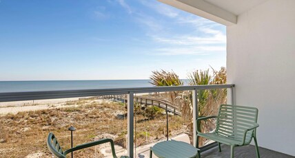 Best Western Oceanfront Room Type - 1 King Bed, Non-Smoking, Ocean Front, Sofabed, Balcony, Microwave And Refrigerator, Wireless High-Sp