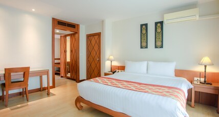 The Royal Paradise Hotel & Spa Room Type - Royal Executive Suite 2 Bedroom with Bathtub The Royal Paradise Hotel & Spa Room Type - Royal Executive Suite 2 Bedroom with Bathtub