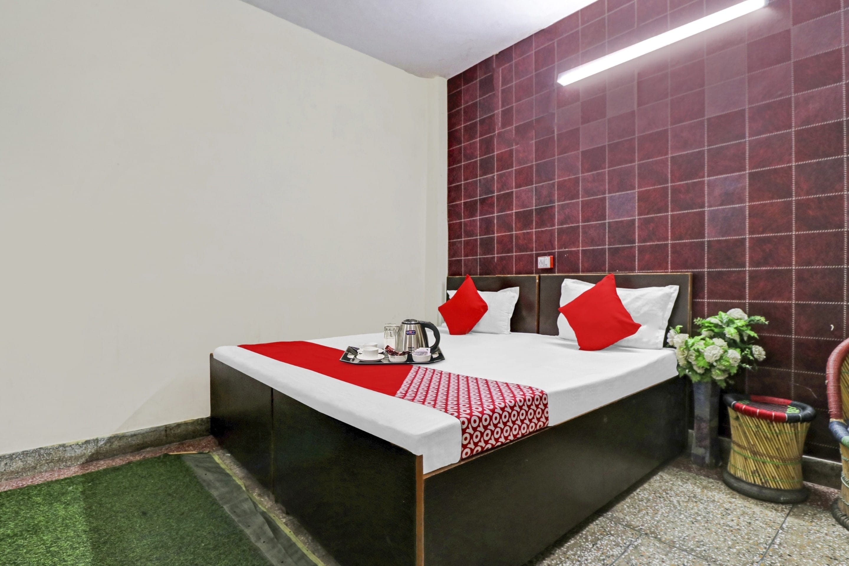 Hotel O Lion Home Stay - Tap to explore photos