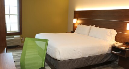 Holiday Inn Express Phoenix-Airport/University Drive Room Type - 1 King Standard Communications Accessible Roll Shower
